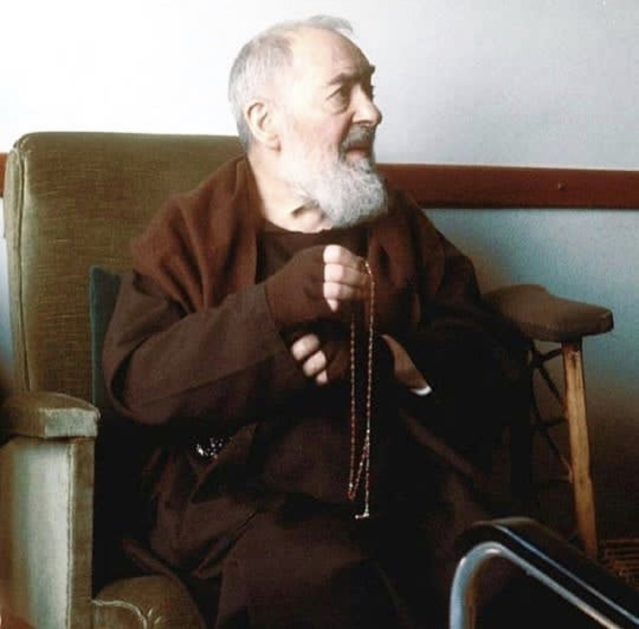 Padre Pio e il Santo Rosario: la preghiera prediletta - Parrocchia Pontenure